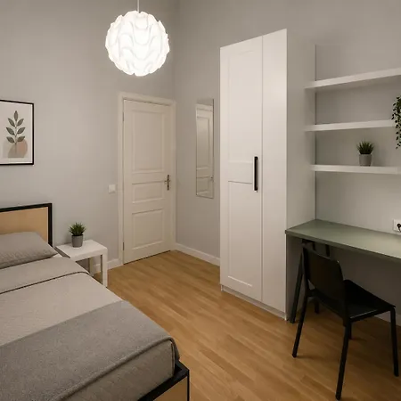 Peaceful 5-bedroom Oasis Riga