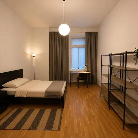Dzīvoklis Peaceful 5-bedroom Oasis